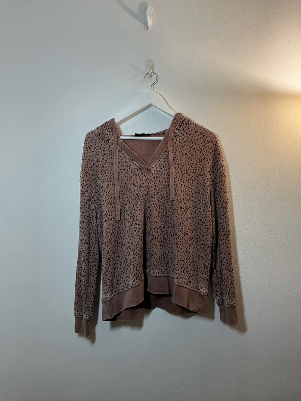 Jane and Delancey Leopard Hooded Pullover Top Size Medium